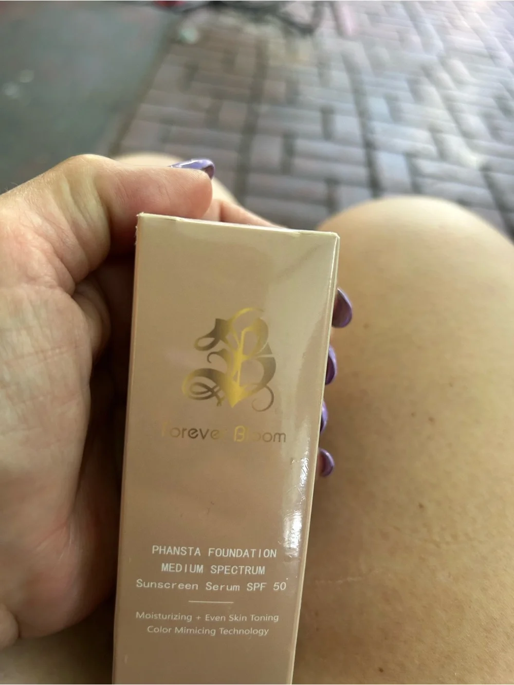 Forever Bloom Phansta Foundation - With sunscreen